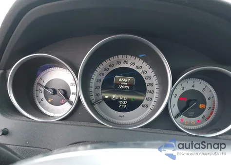 2013 Mercedes-Benz C 250 250 z USA, uszkodzony, nr VIN WDDGJ4HB2DF998198